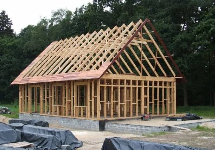 Budowa domu drewnianego 2026