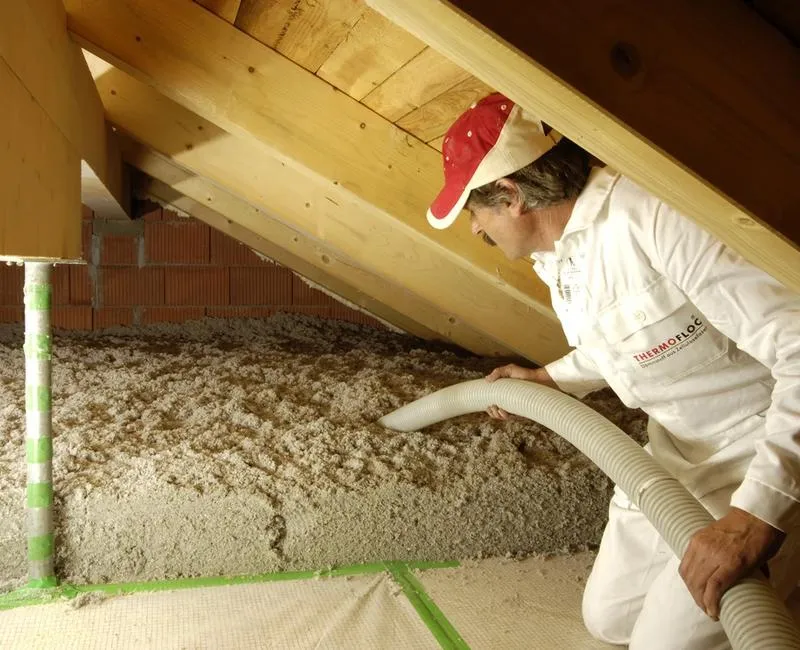 Krok po kroku ocieplanie schodów strychowych