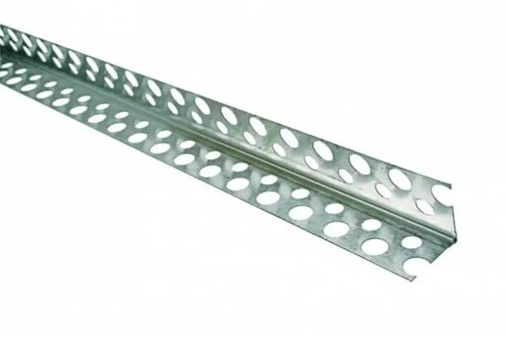 Montaż narożnika aluminiowego z siatką