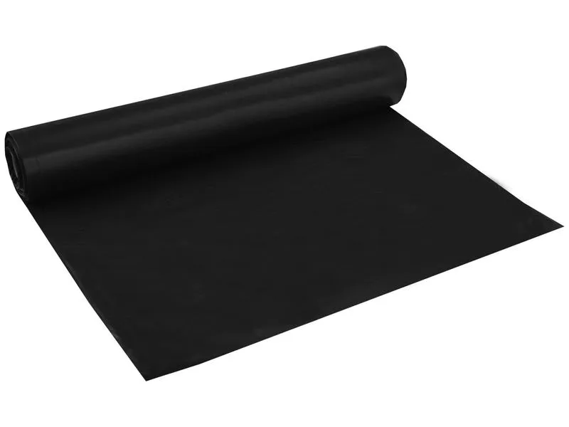 Układanie folii izolacyjnej